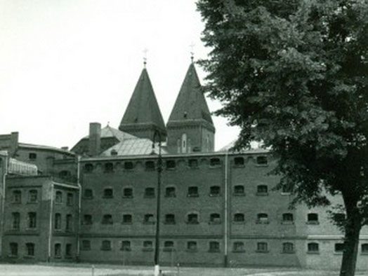 Historische Aufnahme der Kirche auf dem Gelände der JVA Tegel